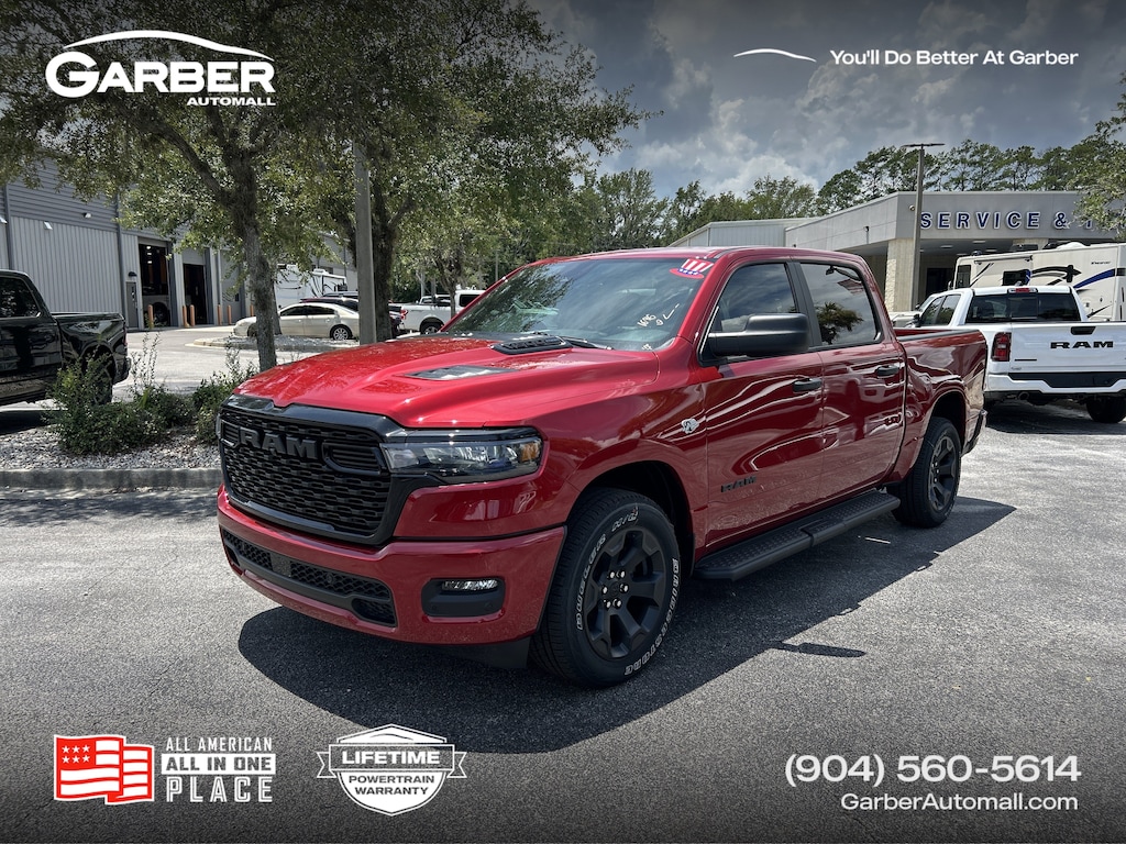 New 2026 Ram 1500 EXPRESS CREW CAB 4X4 5'7 BOX Pickup