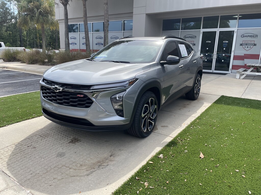 Used 2025 Chevrolet Trax 2RS SUV