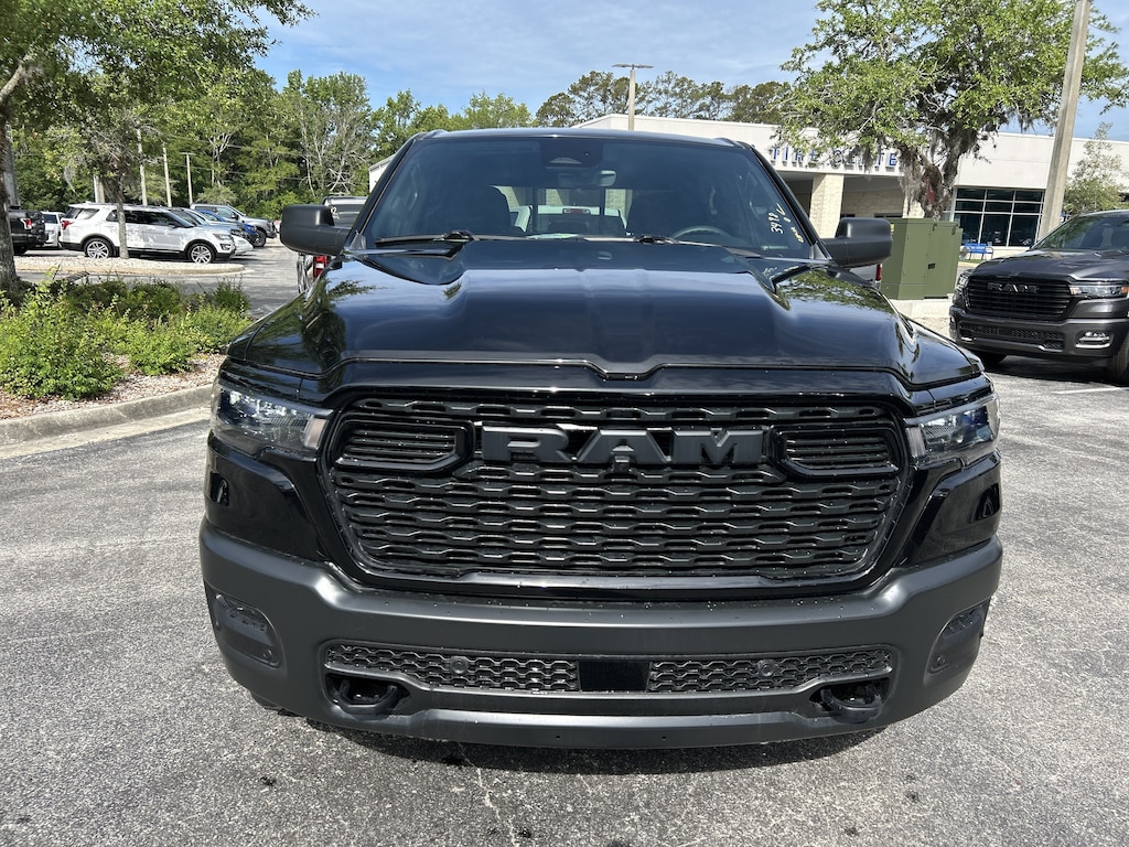 New 2026 Ram 1500 WARLOCK CREW CAB 4X4 5'7 BOX Pickup