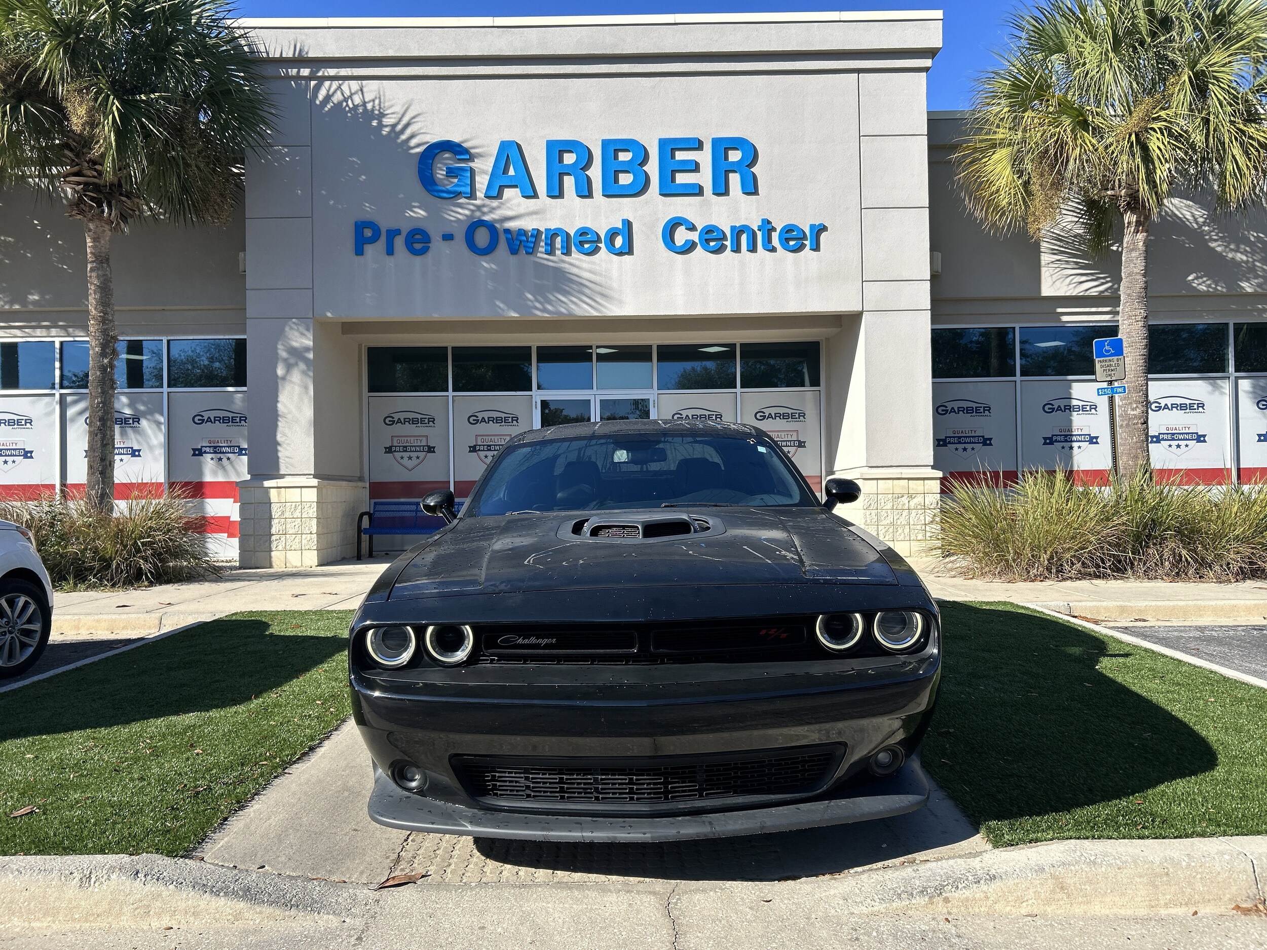 2018 Dodge Challenger 392 Scat Pack Shaker photo 2