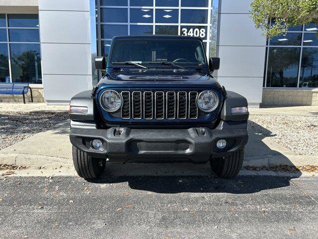 2025 Jeep Wrangler Sport photo 3