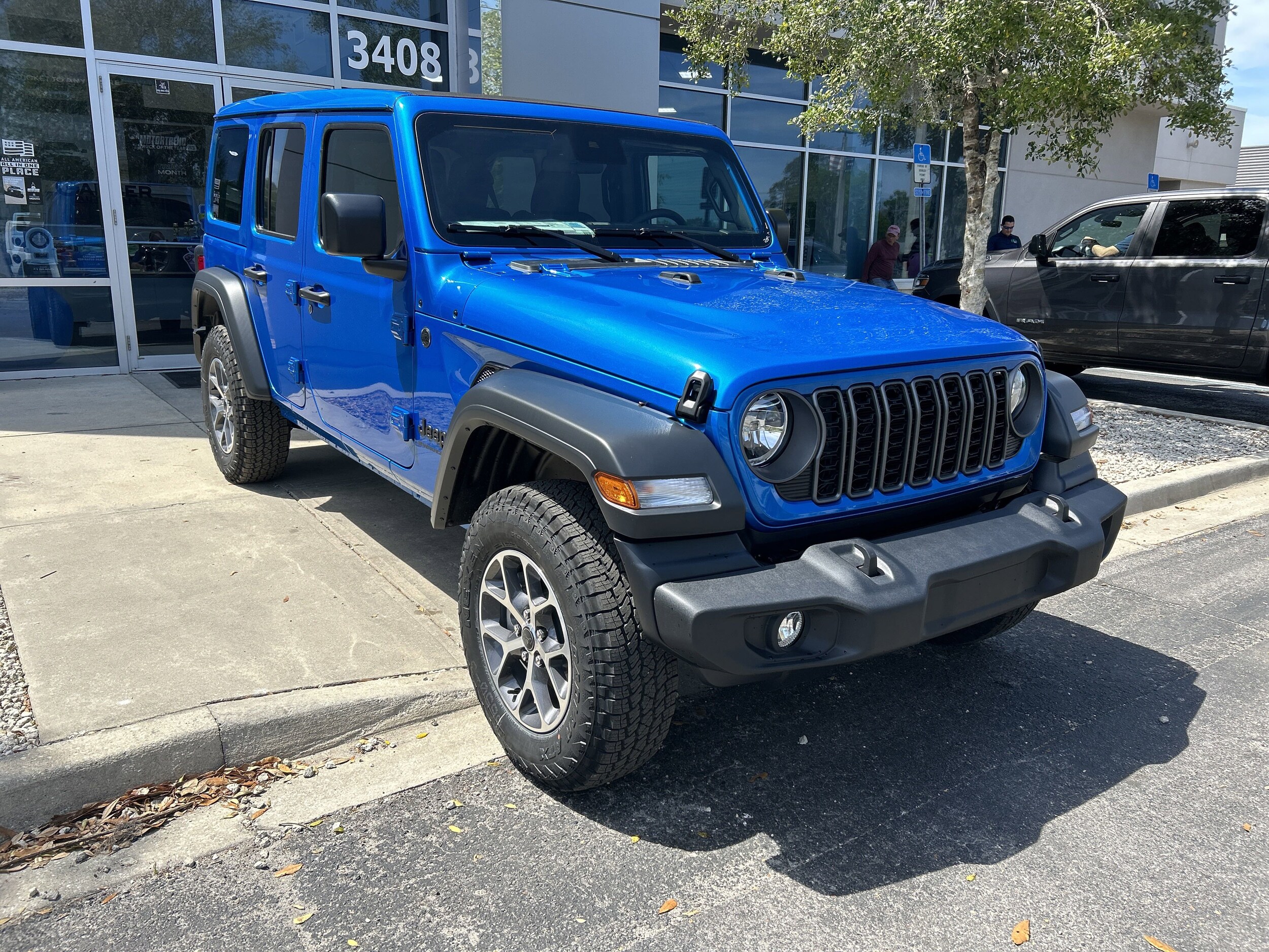 2025 Jeep Wrangler Sport S photo 2