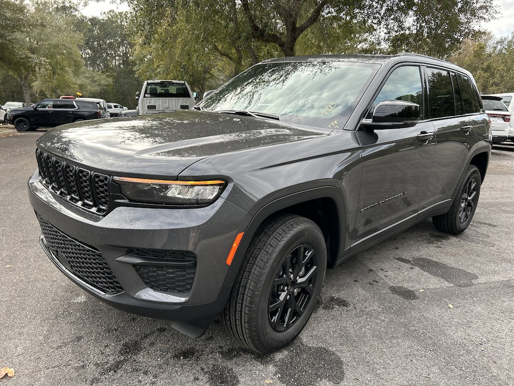 New 2025 Jeep Grand Cherokee ALTITUDE X 4X2 Sport Utility