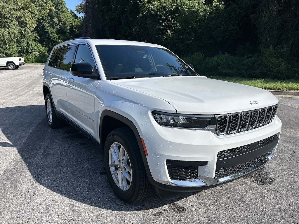 New 2026 Jeep Grand Cherokee L LAREDO 4X2 Sport Utility