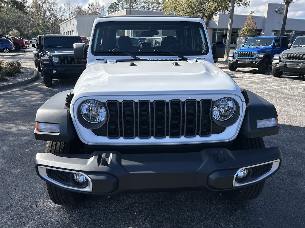 New 2026 Jeep Gladiator SPORT 4X4 Pickup