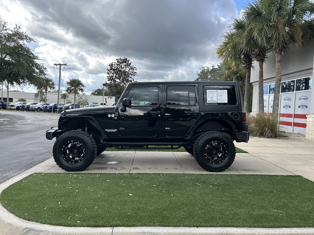 Used 2017 Jeep Wrangler Unlimited Rubicon SUV