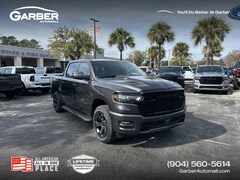 2026 Ram 1500 EXPRESS CREW CAB 4X4 5'7 BOX Pickup