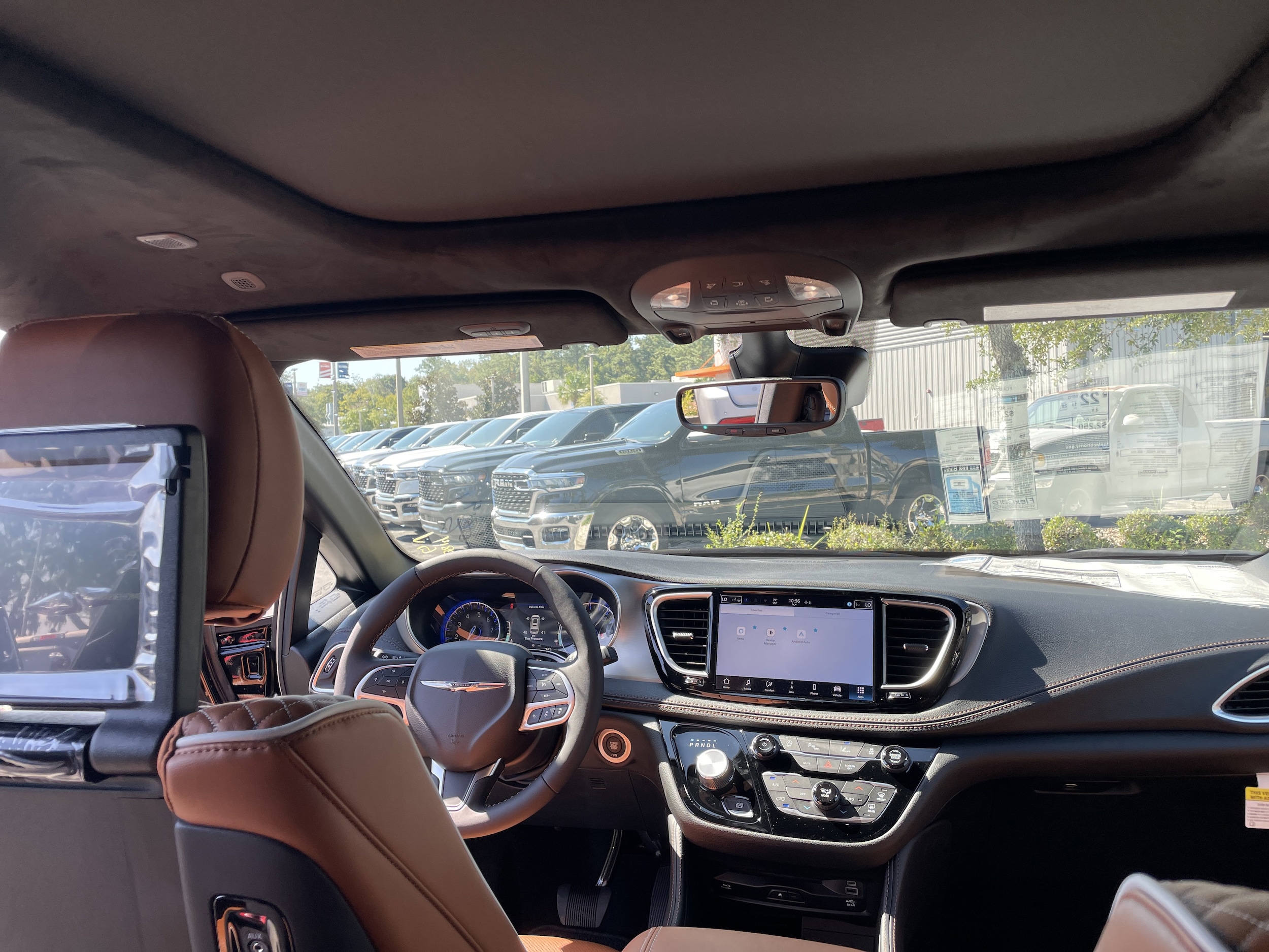 2026 Chrysler Pacifica Pinnacle - Photo 43