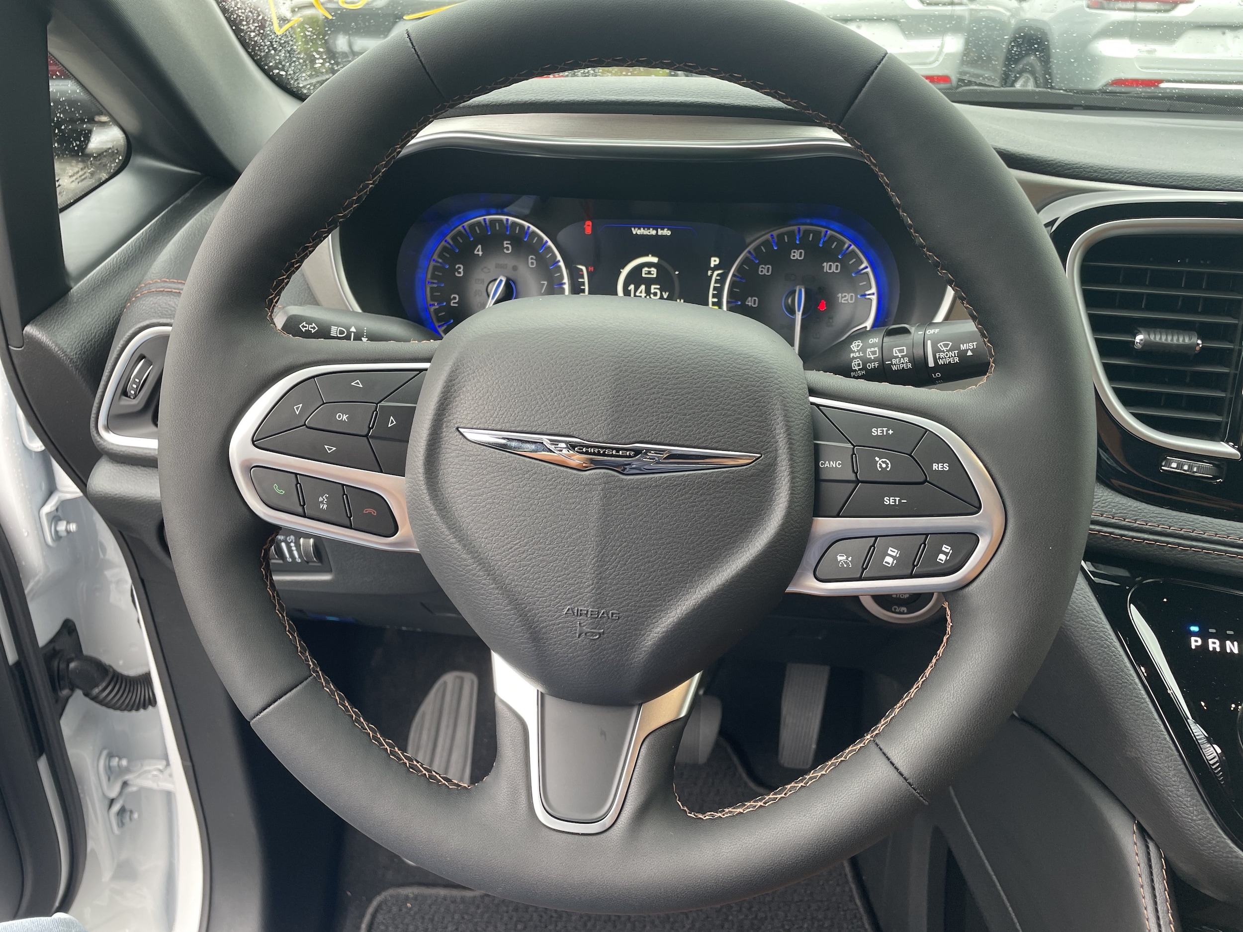 2026 Chrysler Pacifica Pinnacle - Photo 16