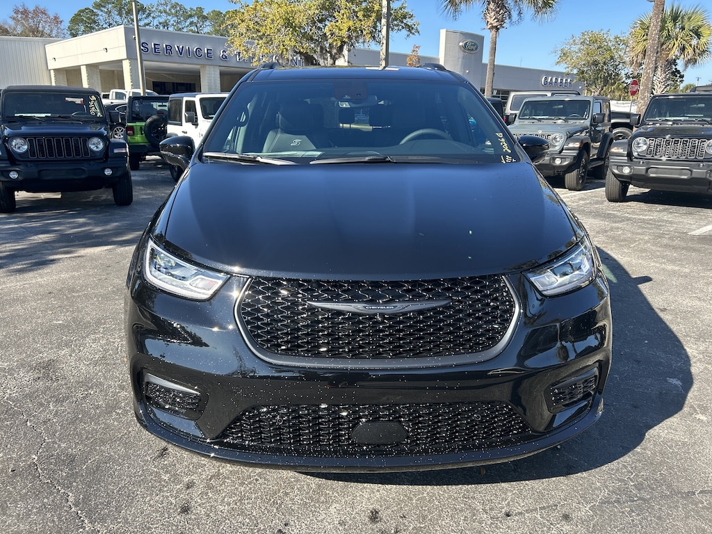 New 2026 Chrysler Pacifica SELECT Passenger Van