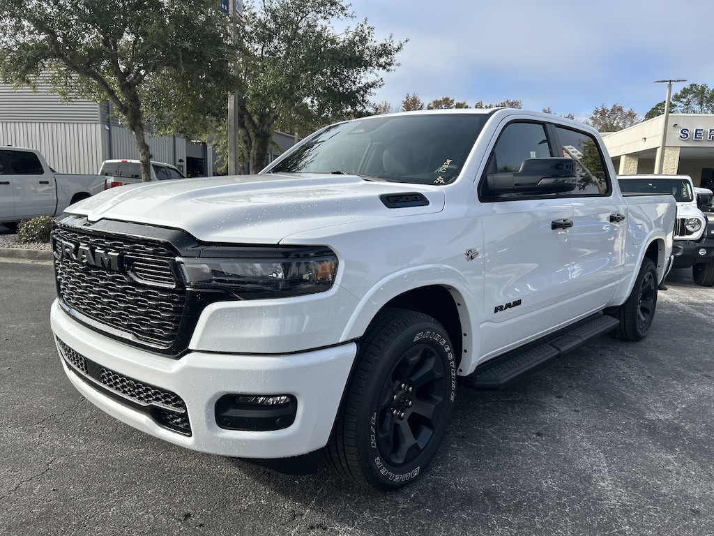 New 2026 Ram 1500 BIG HORN CREW CAB 4X4 5'7 BOX Pickup