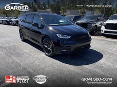 2026 Chrysler Pacifica SELECT Passenger Van