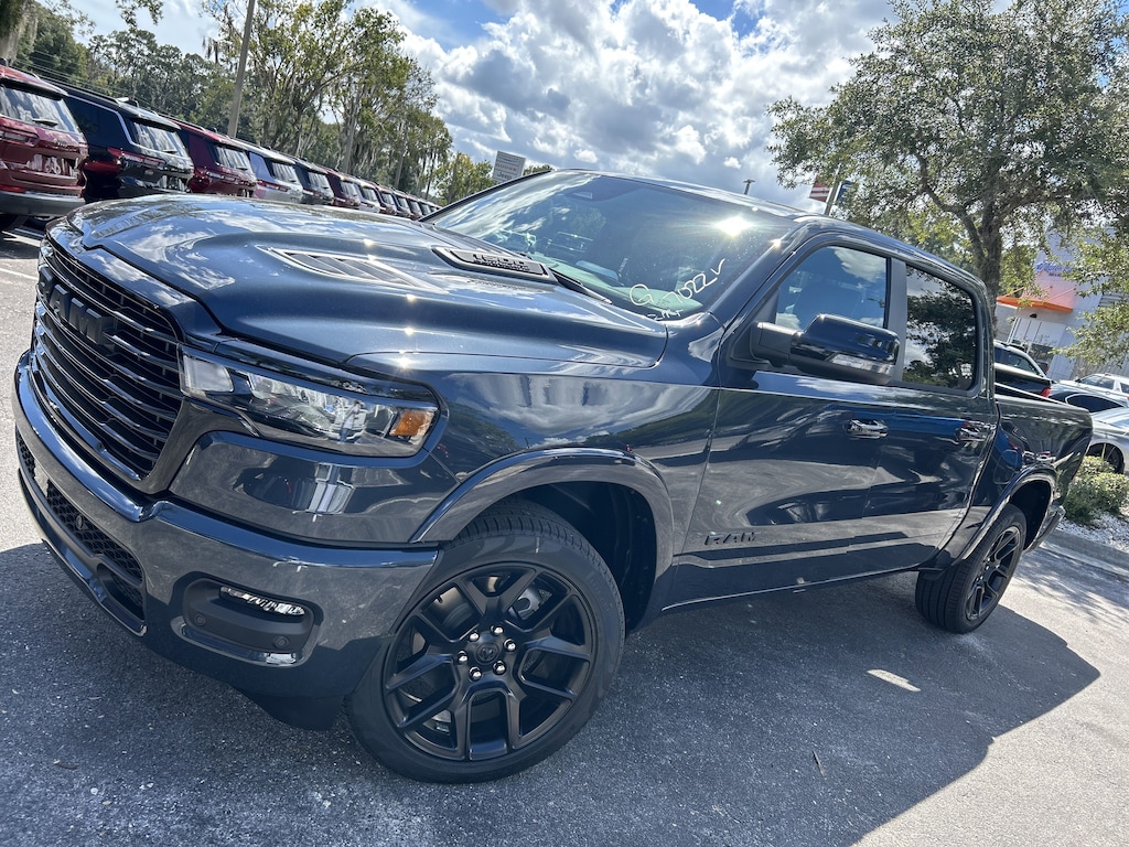 New 2026 Ram 1500 LARAMIE CREW CAB 4X4 5'7 BOX Pickup