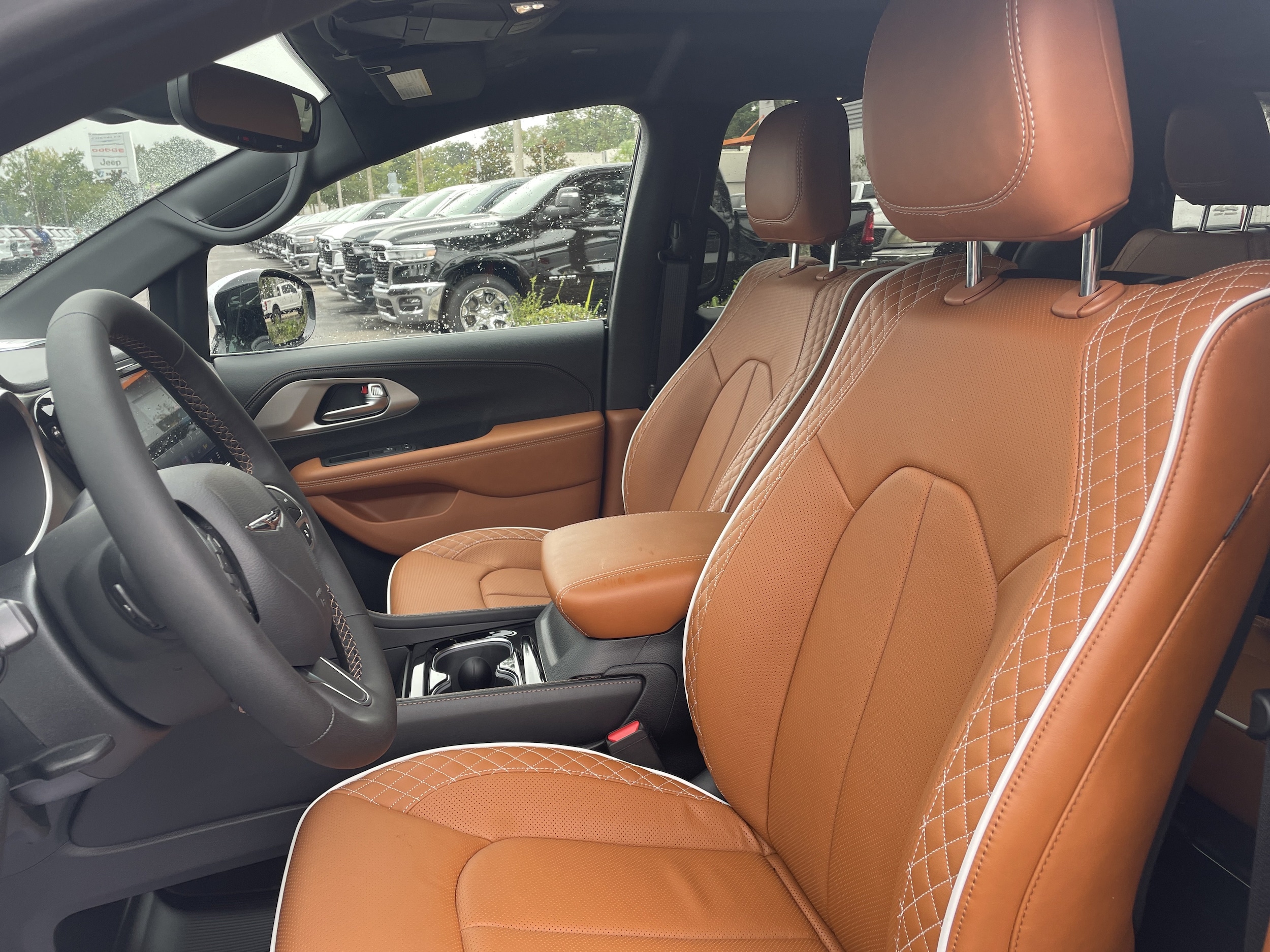 2026 Chrysler Pacifica Pinnacle - Photo 11