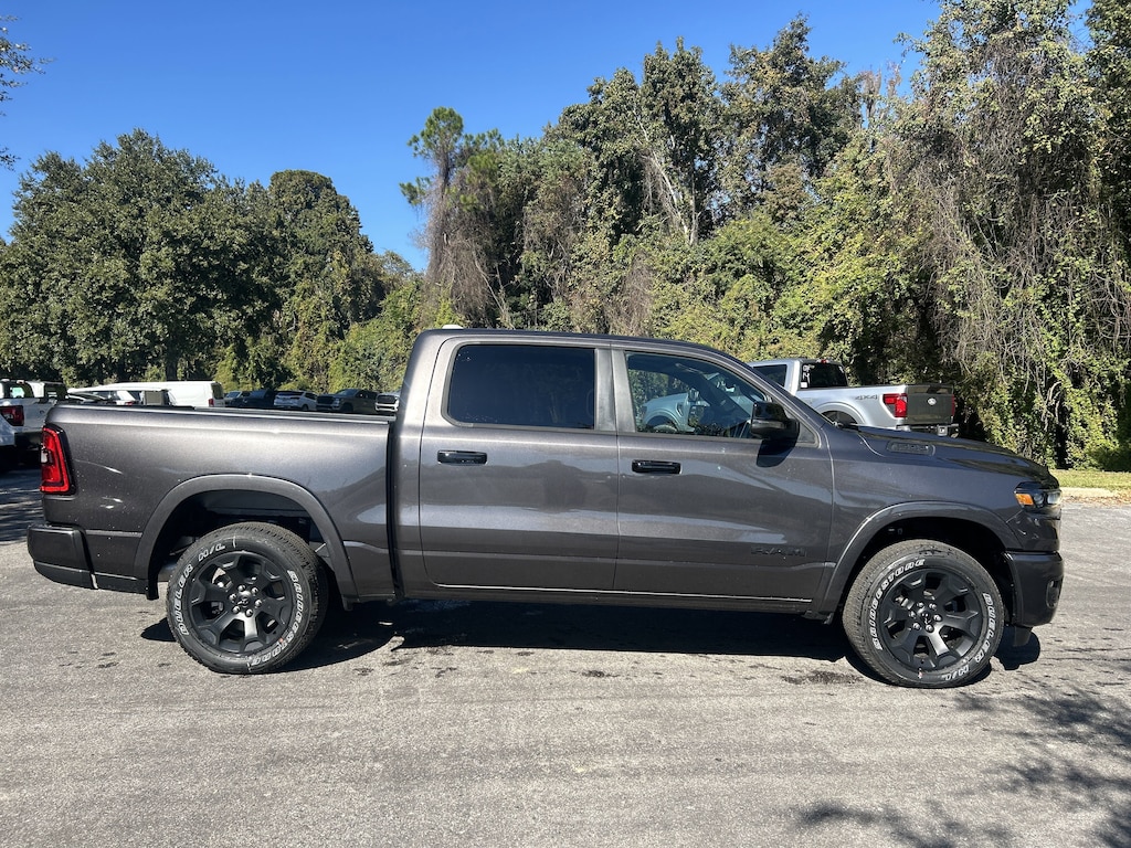 New 2026 Ram 1500 BIG HORN CREW CAB 4X4 5'7 BOX Pickup