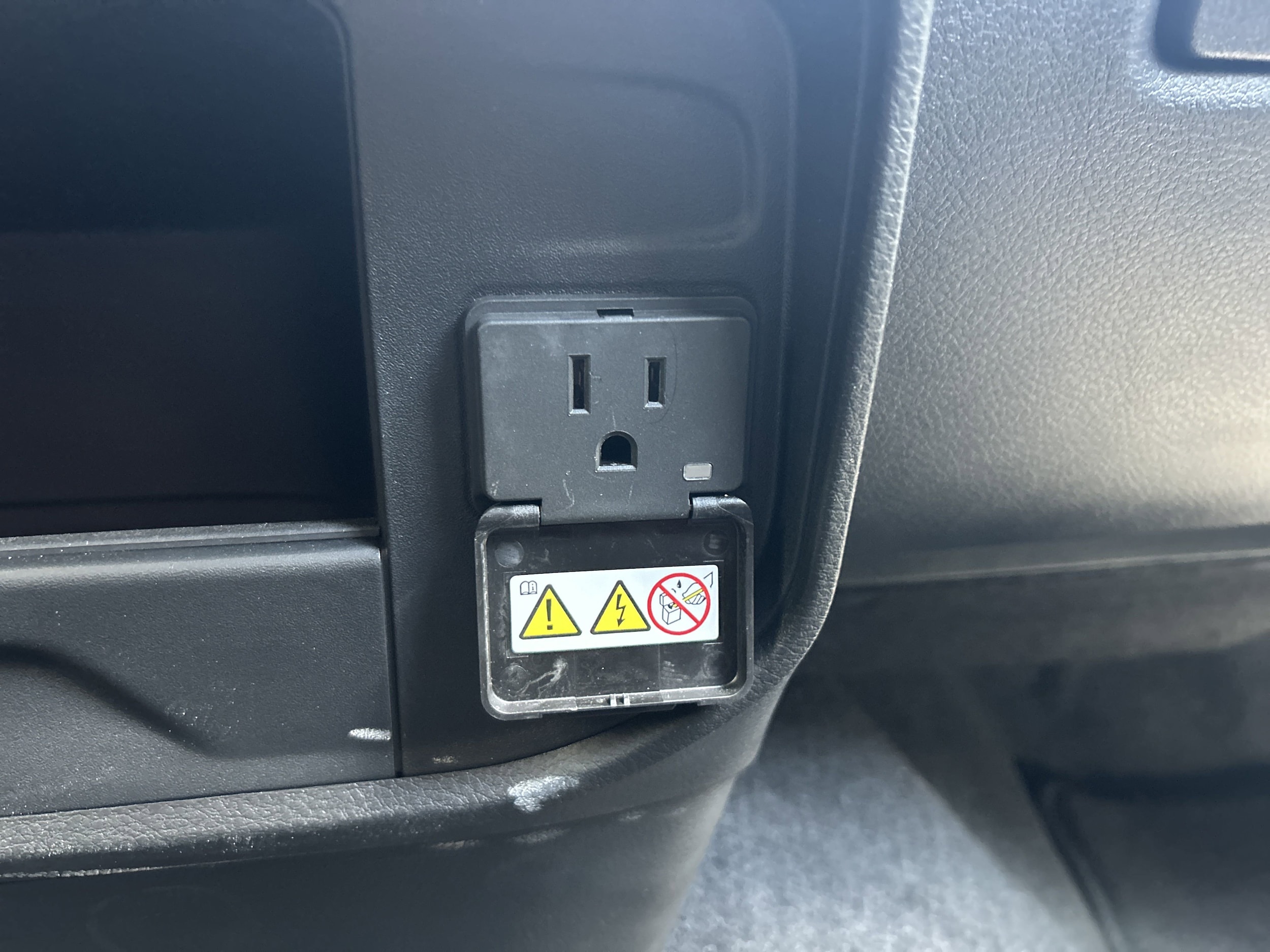 2025 RAM 2500 Tradesman - Photo 19