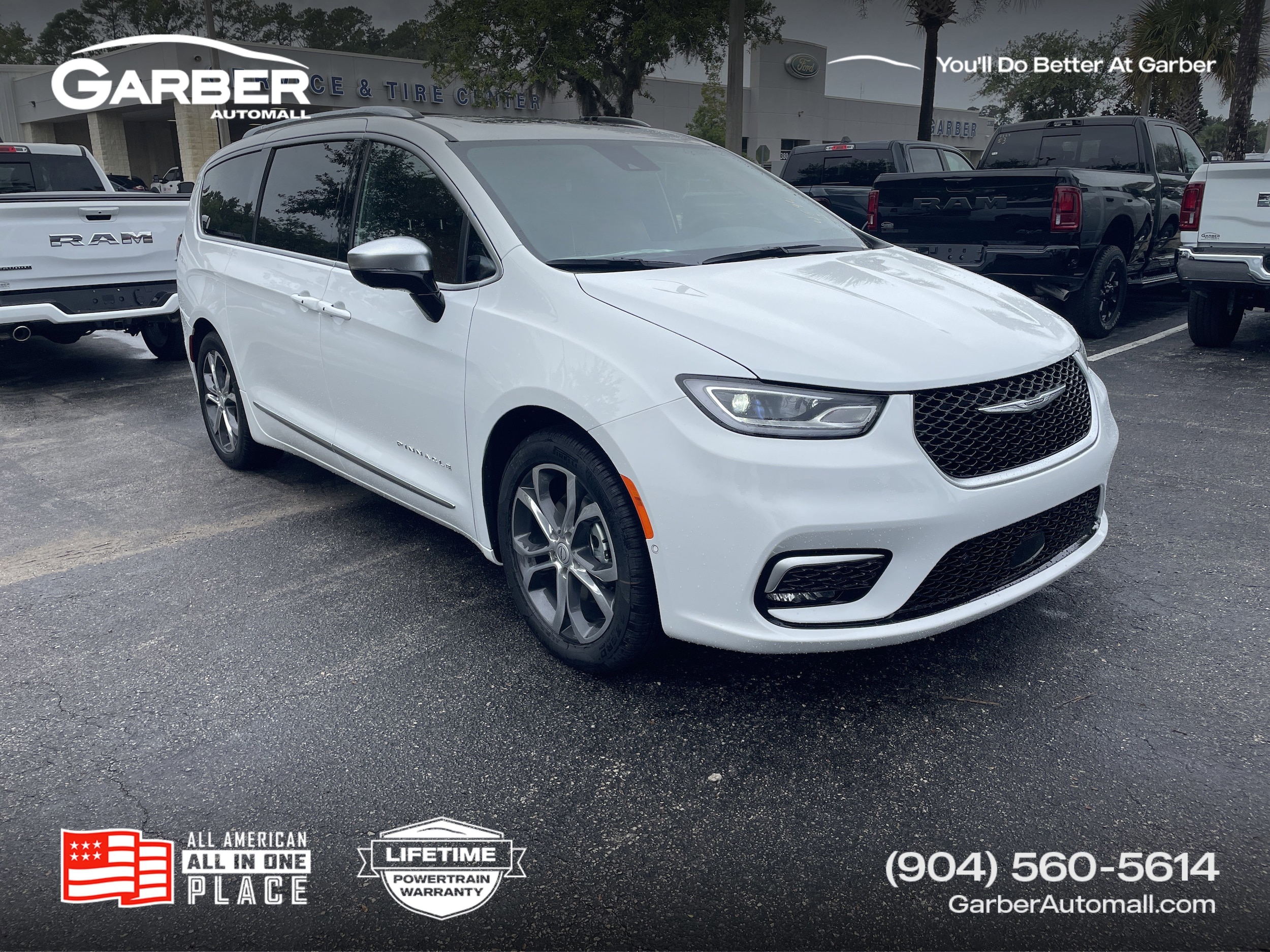 2026 Chrysler Pacifica Pinnacle's photo