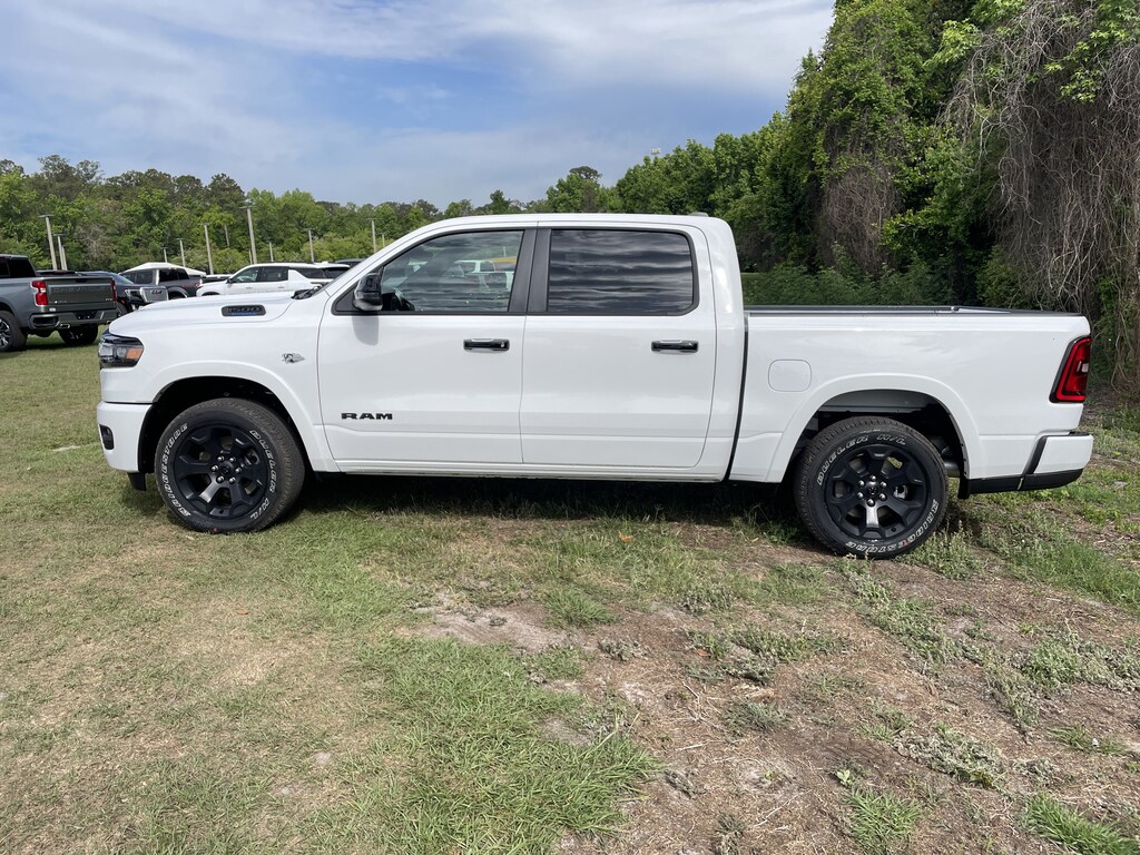 New 2026 Ram 1500 BIG HORN CREW CAB 4X4 5'7 BOX Pickup