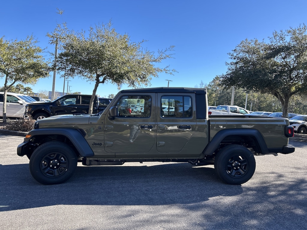 New 2026 Jeep Gladiator SPORT 4X4 Pickup