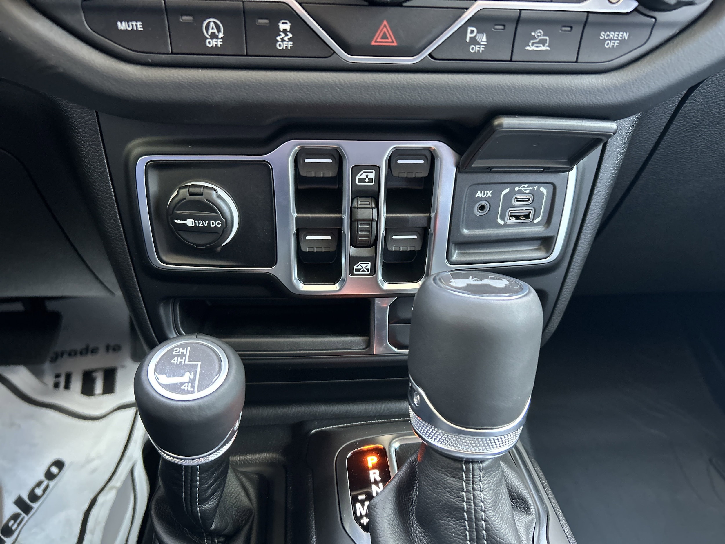 2025 Jeep Wrangler 4-Door Sahara - Photo 18