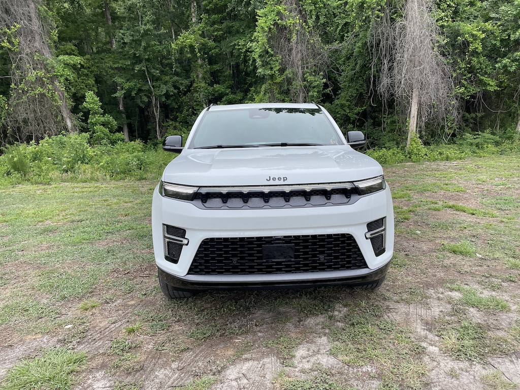 New 2026 Jeep Grand Wagoneer LIMITED ALTITUDE 4X4 Sport Utility
