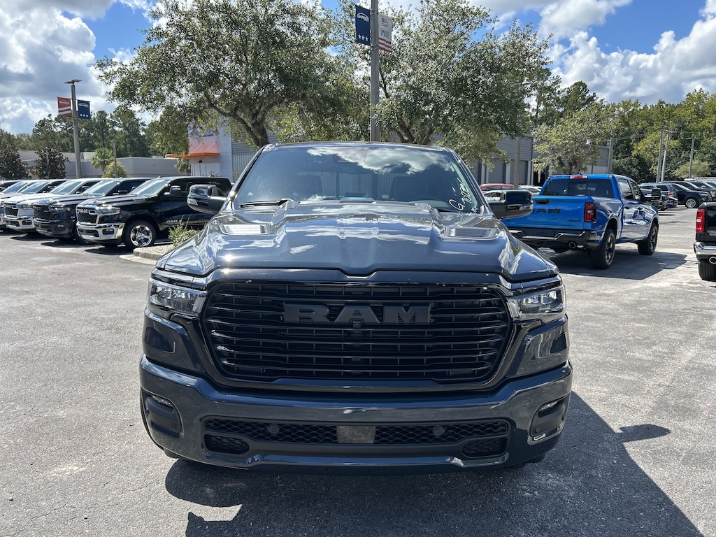 New 2026 Ram 1500 LARAMIE CREW CAB 4X4 5'7 BOX Pickup