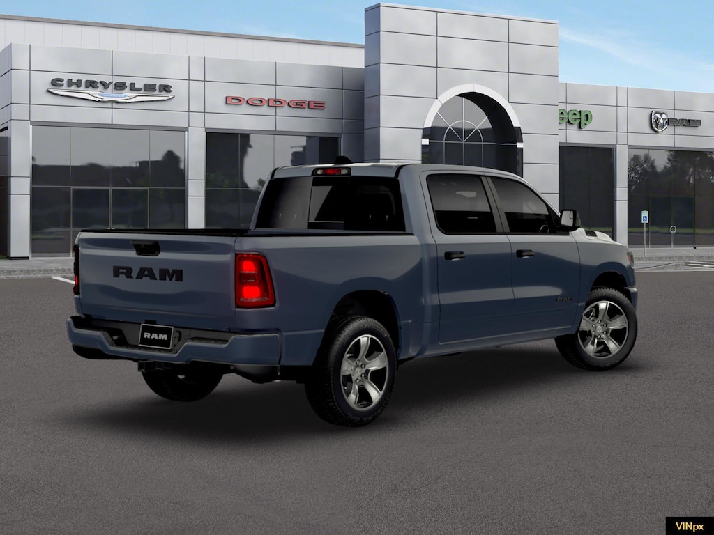 New 2026 Ram 1500 EXPRESS CREW CAB 4X2 5'7 BOX Pickup
