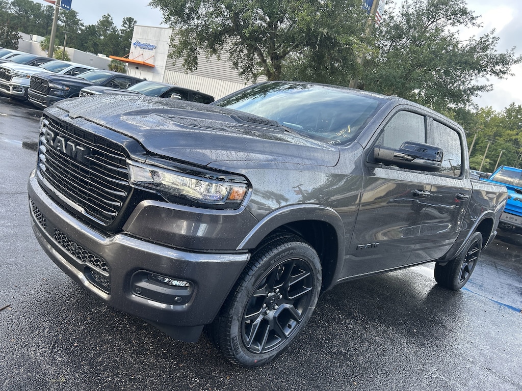 New 2026 Ram 1500 LARAMIE CREW CAB 4X4 5'7 BOX Pickup