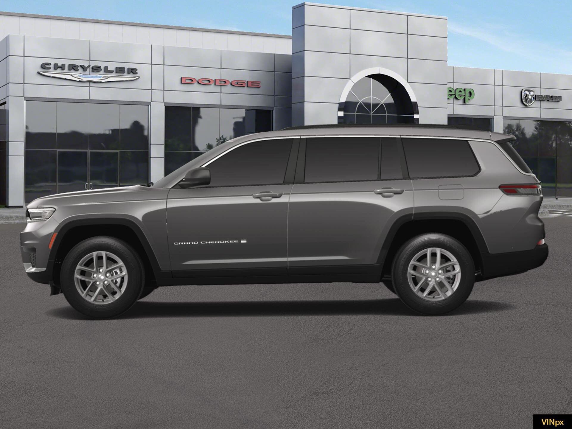 2025 Jeep Grand Cherokee Laredo photo 3