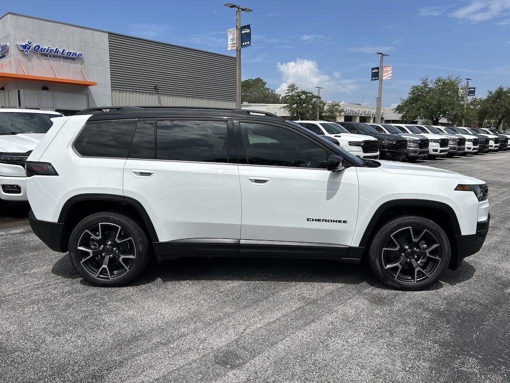 New 2026 Jeep Cherokee OVERLAND 4X4 Sport Utility