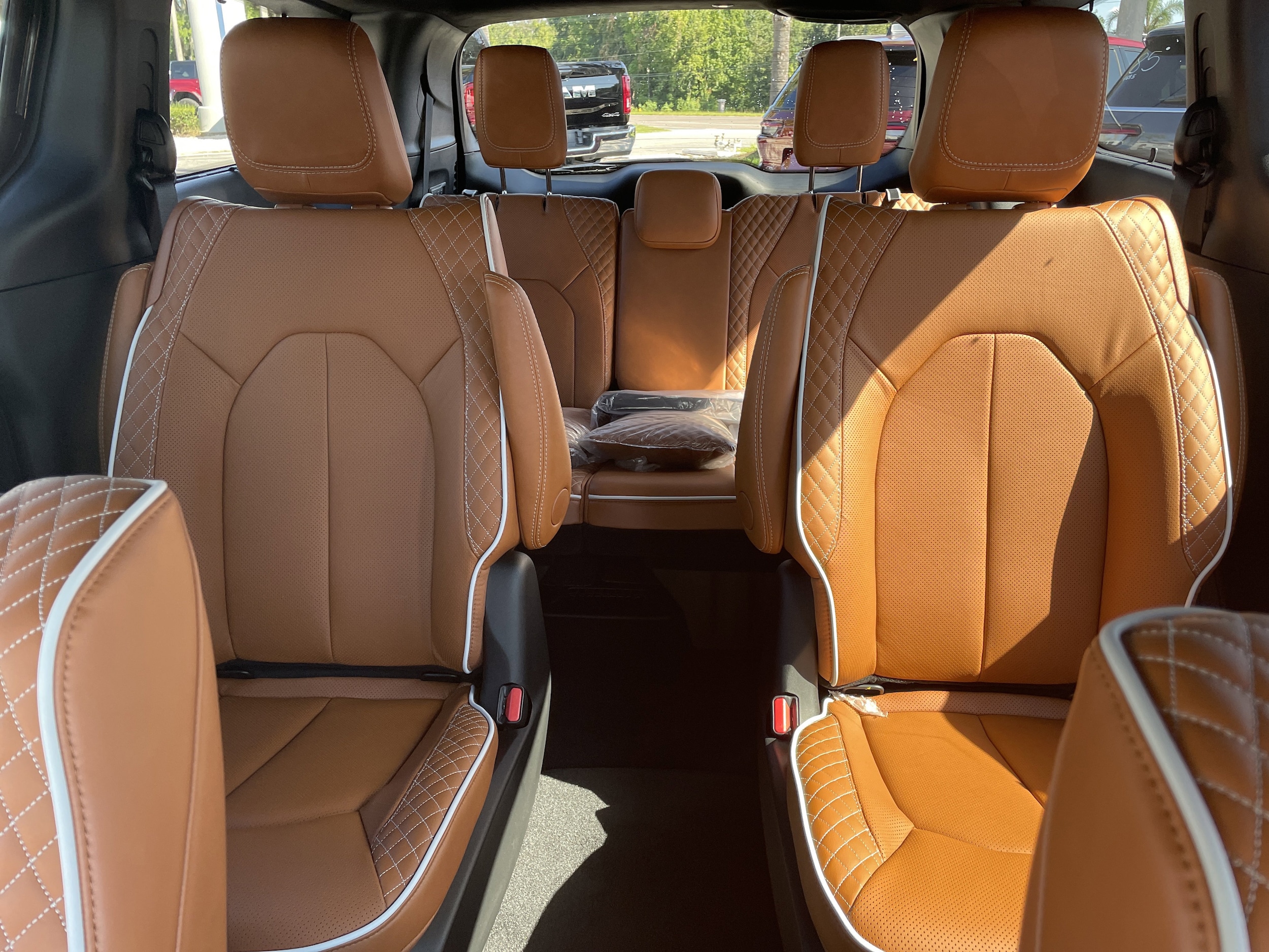 2026 Chrysler Pacifica Pinnacle - Photo 15