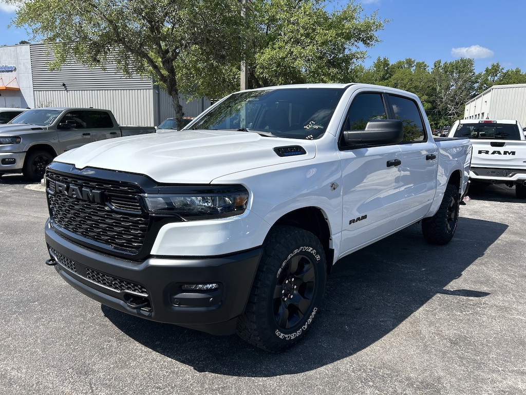 New 2026 Ram 1500 WARLOCK CREW CAB 4X4 5'7 BOX Pickup