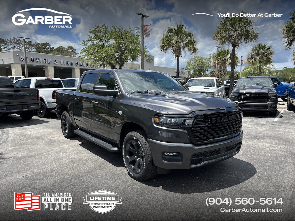 New 2026 Ram 1500 EXPRESS CREW CAB 4X4 5'7 BOX Pickup