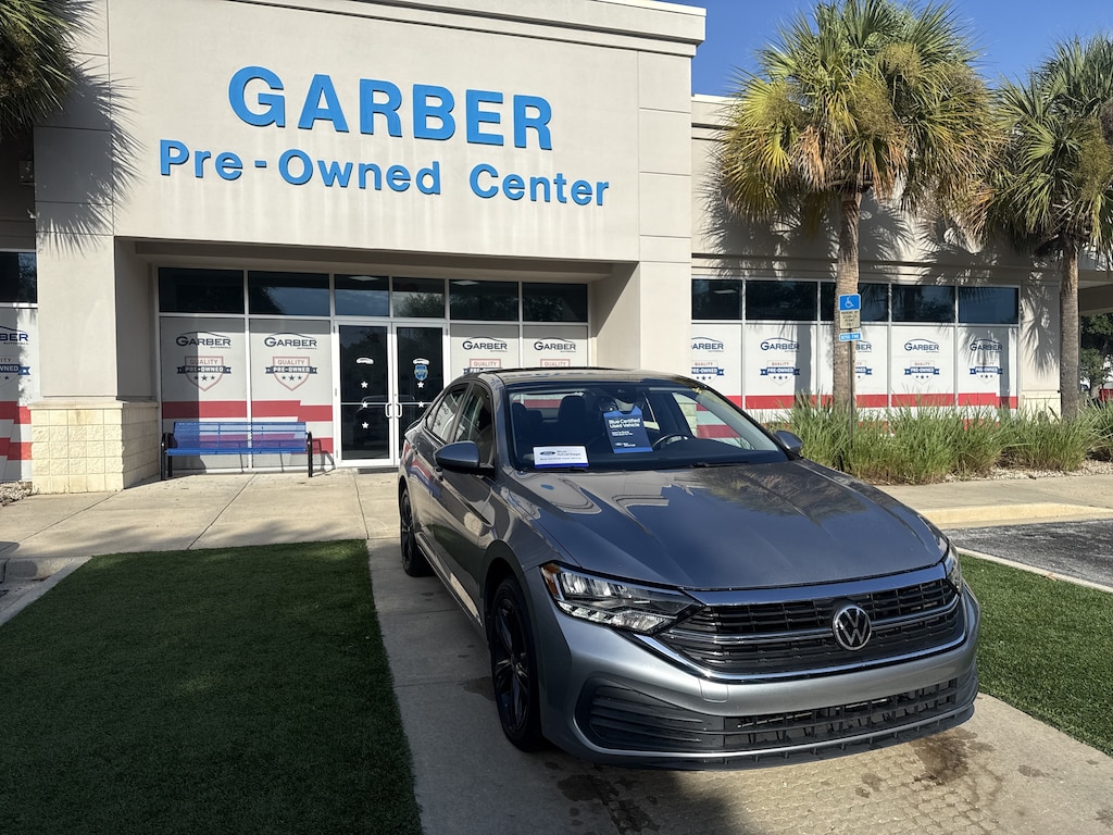 Used 2023 Volkswagen Jetta 1.5T SE Sedan