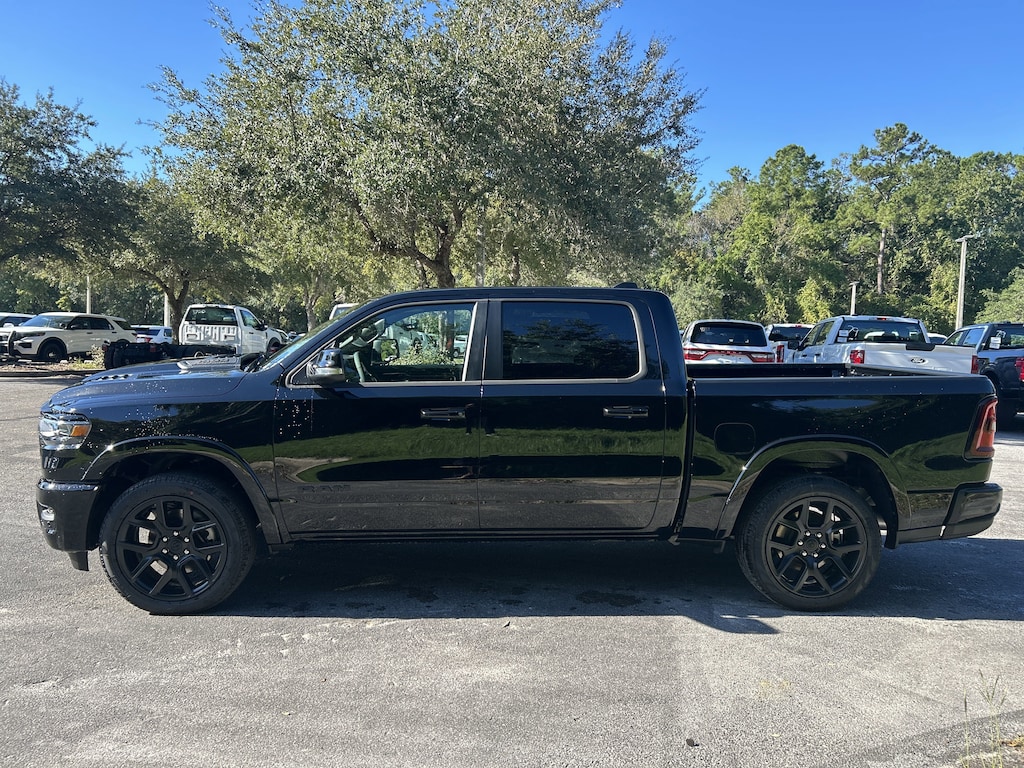 New 2026 Ram 1500 LARAMIE CREW CAB 4X4 5'7 BOX Pickup