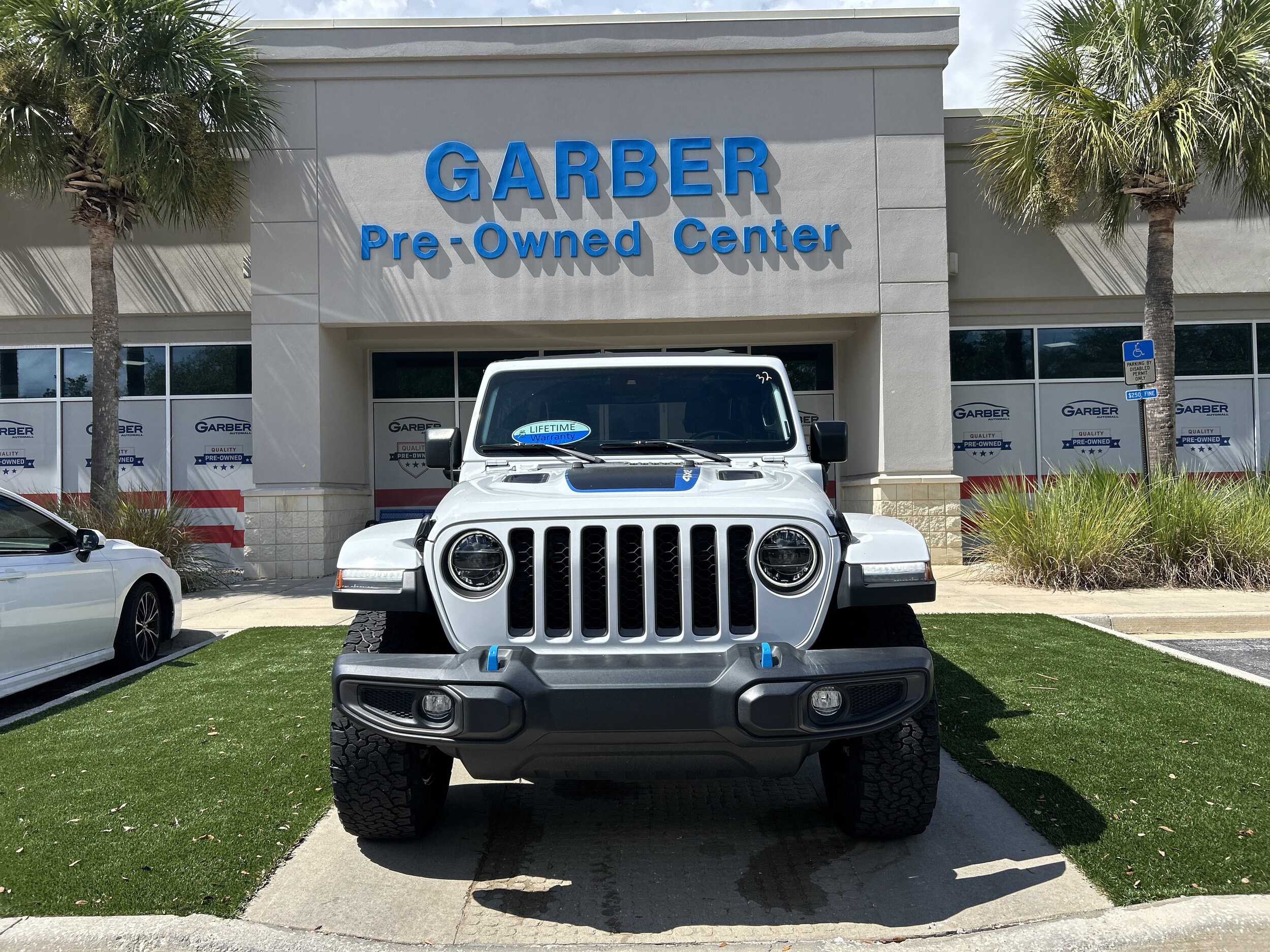 2022 Jeep Wrangler Unlimited Rubicon 4xe photo 2