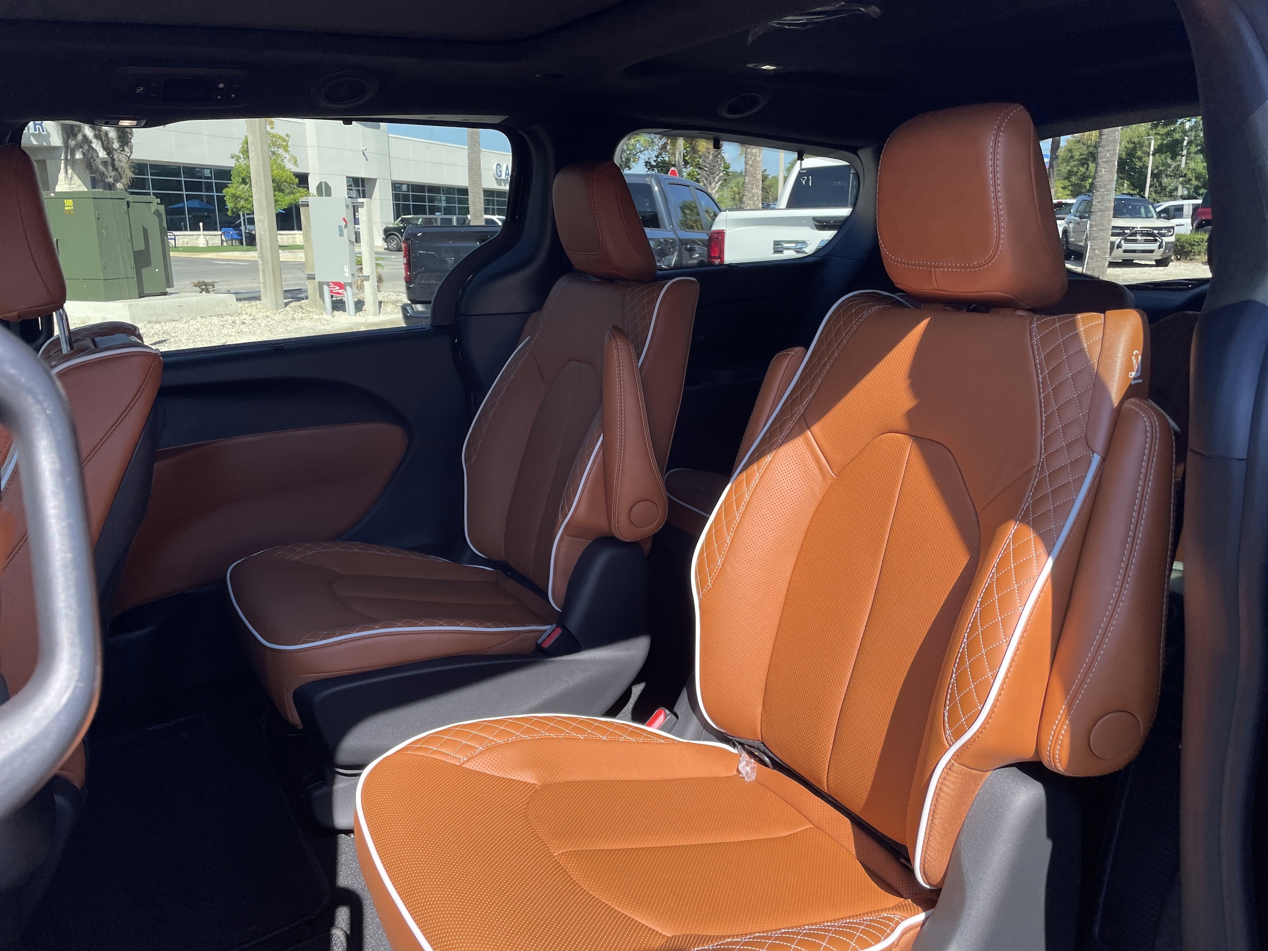 2026 Chrysler Pacifica Pinnacle - Photo 36