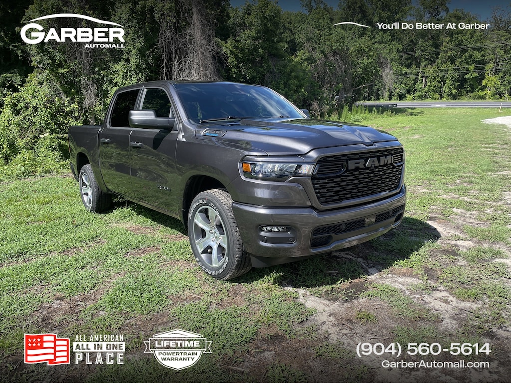 New 2026 Ram 1500 EXPRESS CREW CAB 4X2 5'7 BOX Pickup