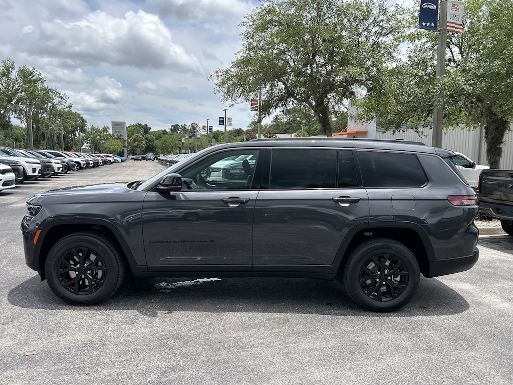 New 2026 Jeep Grand Cherokee L LAREDO ALTITUDE 4X2 Sport Utility
