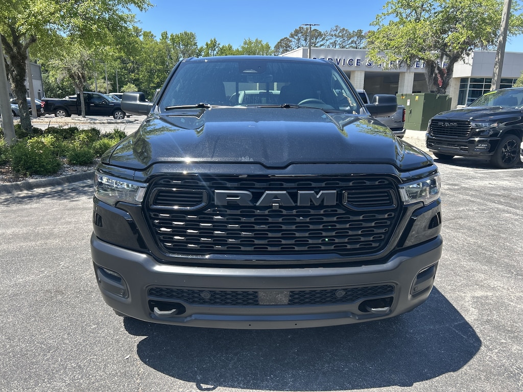 New 2026 Ram 1500 WARLOCK CREW CAB 4X4 5'7 BOX Pickup