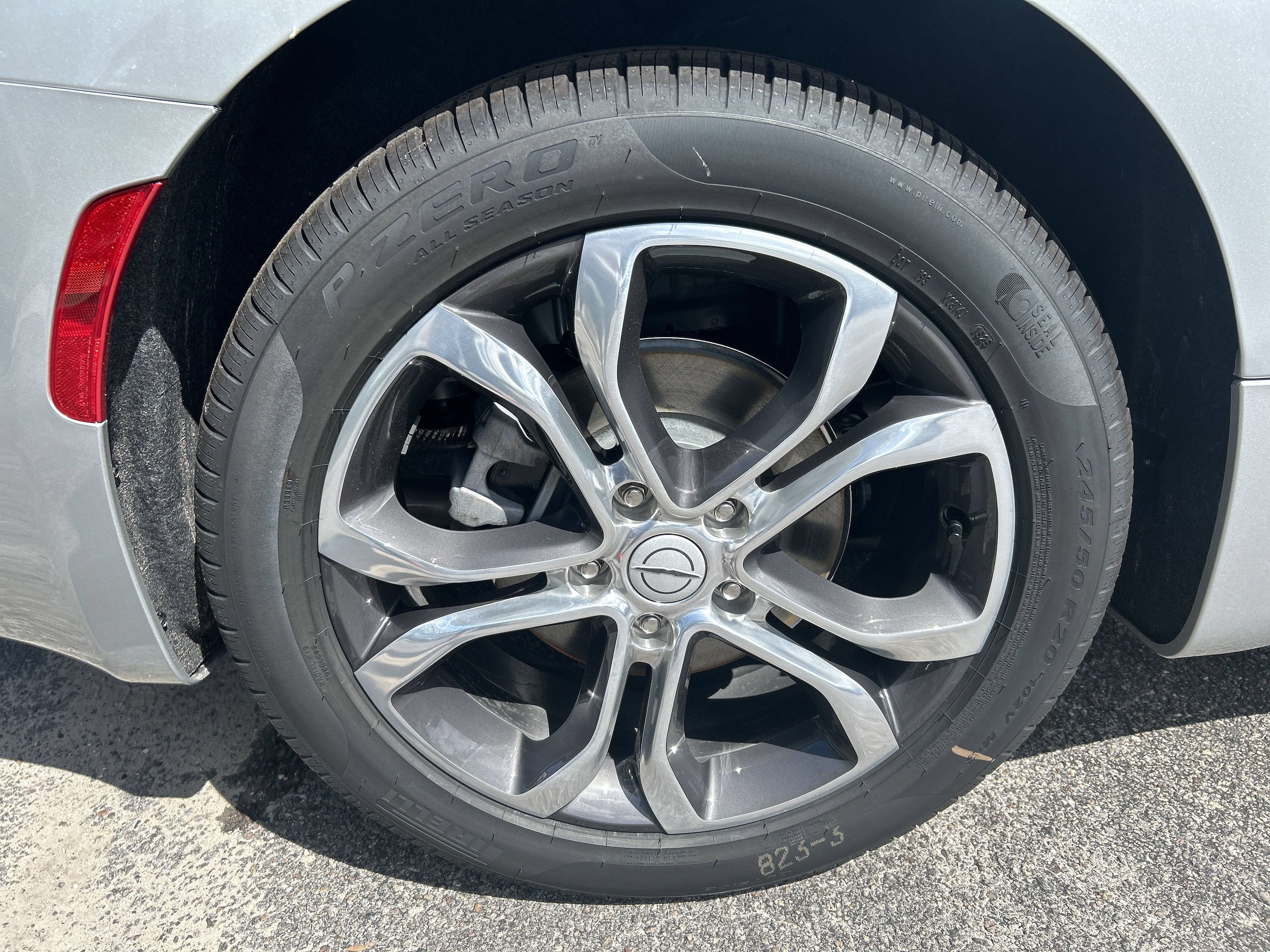 2026 Chrysler Pacifica Pinnacle - Photo 13