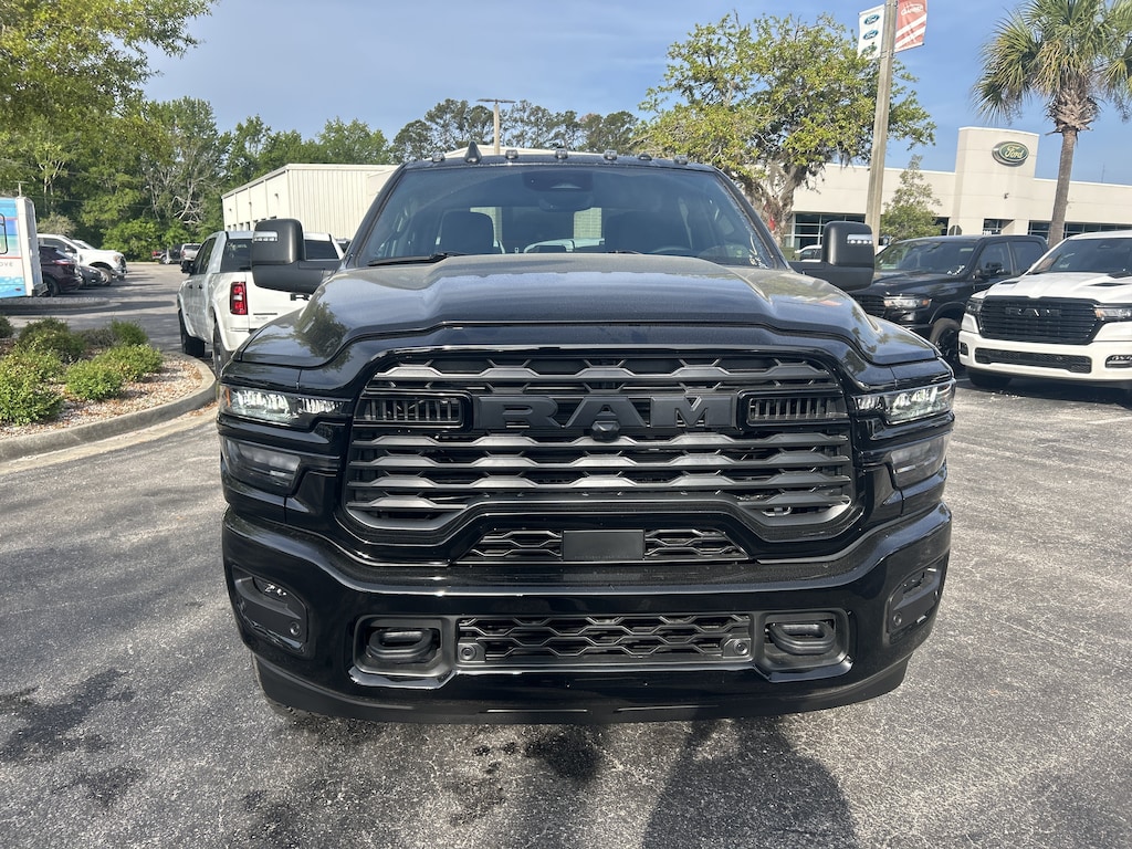 New 2026 Ram 3500 BIG HORN CREW CAB 4X4 6'4 BOX Pickup
