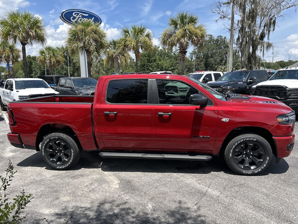 New 2026 Ram 1500 EXPRESS CREW CAB 4X4 5'7 BOX Pickup