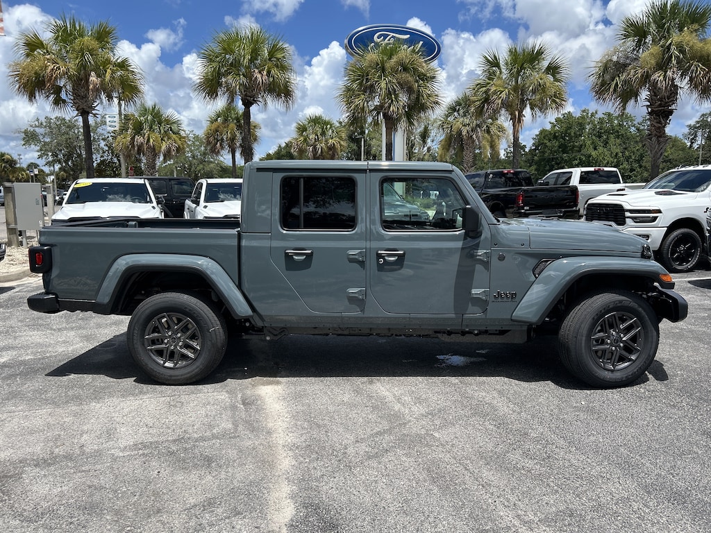 New 2026 Jeep Gladiator SPORT S 4X4 Pickup
