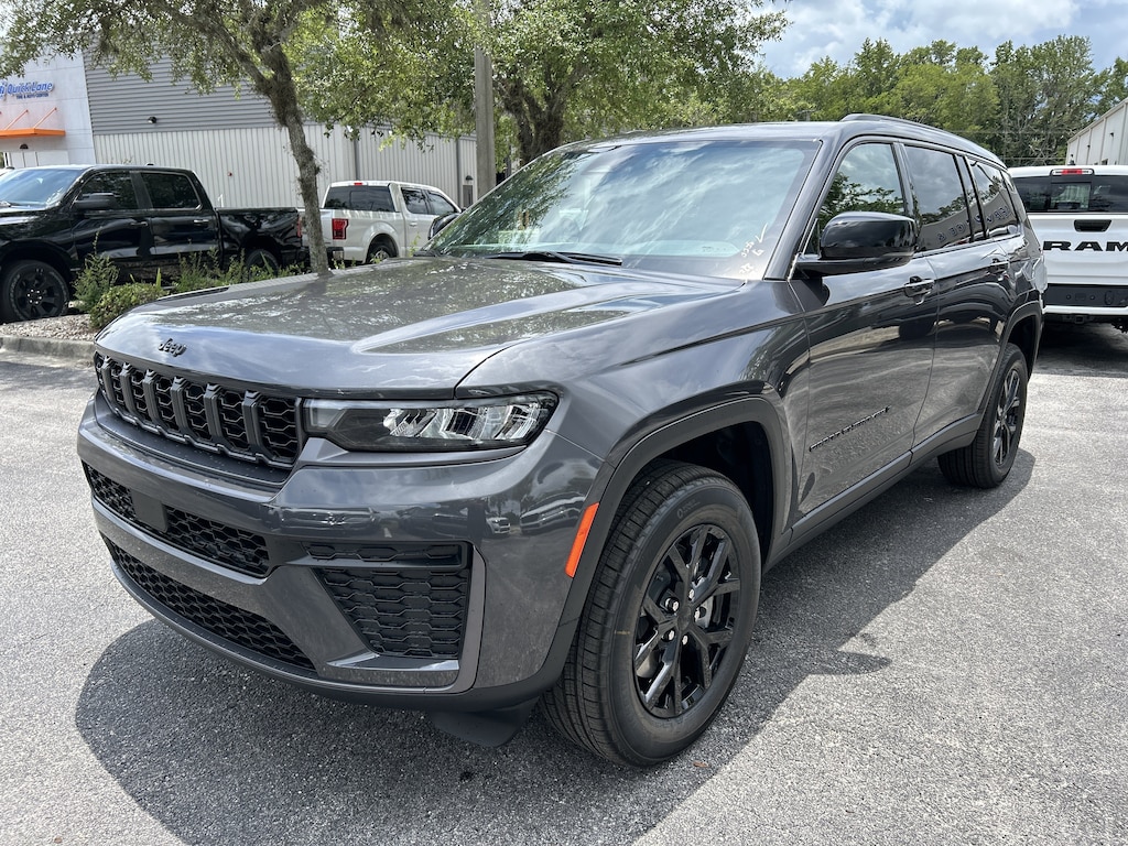 New 2026 Jeep Grand Cherokee L LAREDO ALTITUDE 4X2 Sport Utility