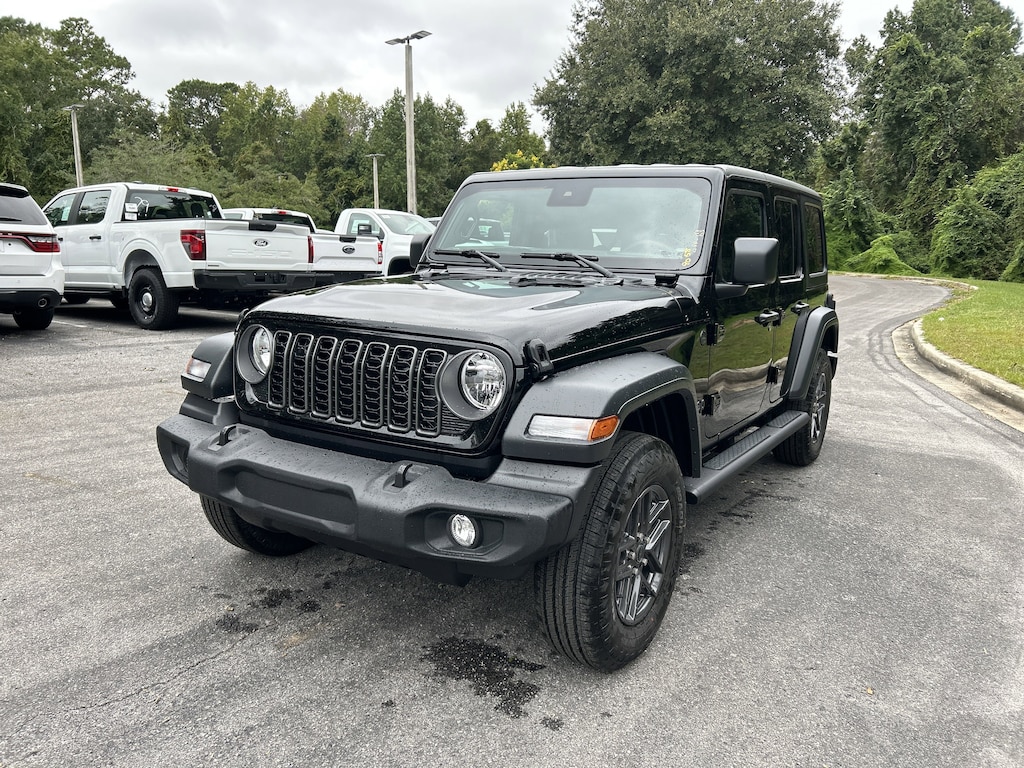 New 2025 Jeep Wrangler 4-DOOR SPORT S Sport Utility