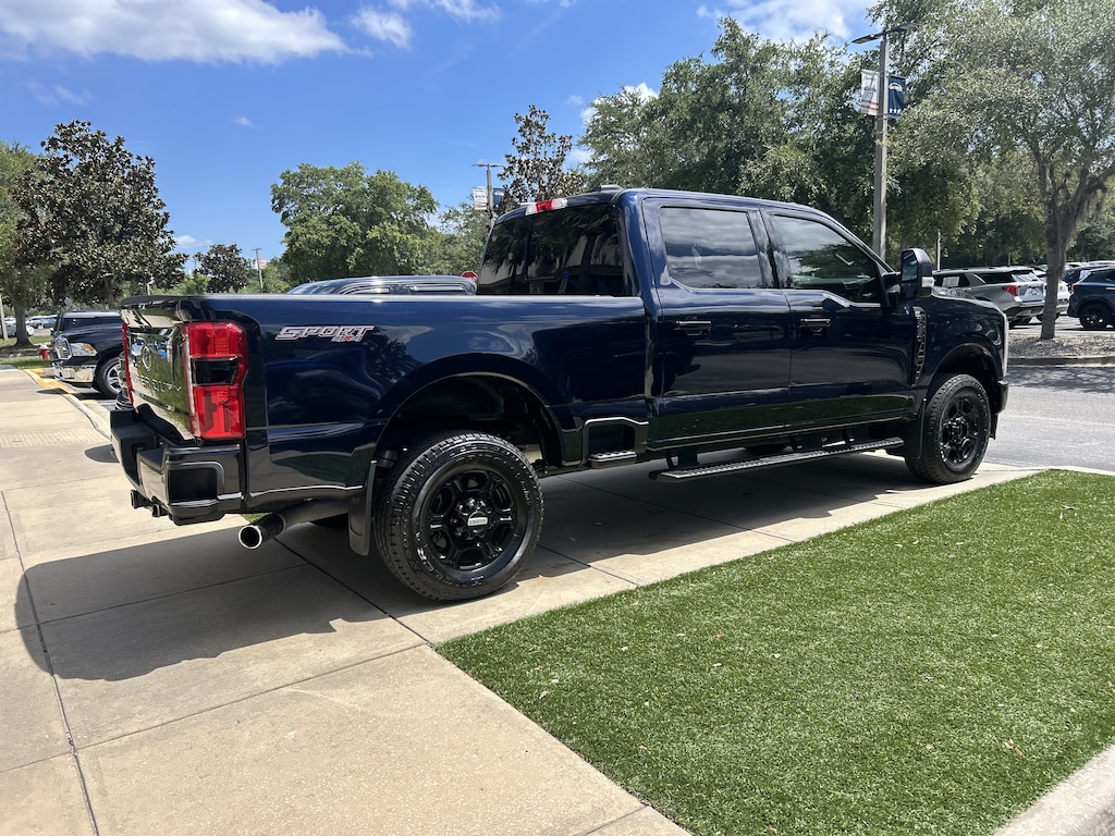 Used 2024 Ford F-250SD XLT Truck Crew Cab