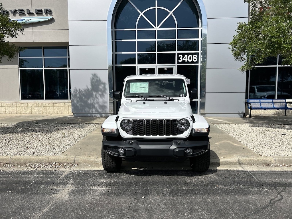 New 2024 Jeep Gladiator NIGHTHAWK 4X4 For Sale Green Cove Springs FL