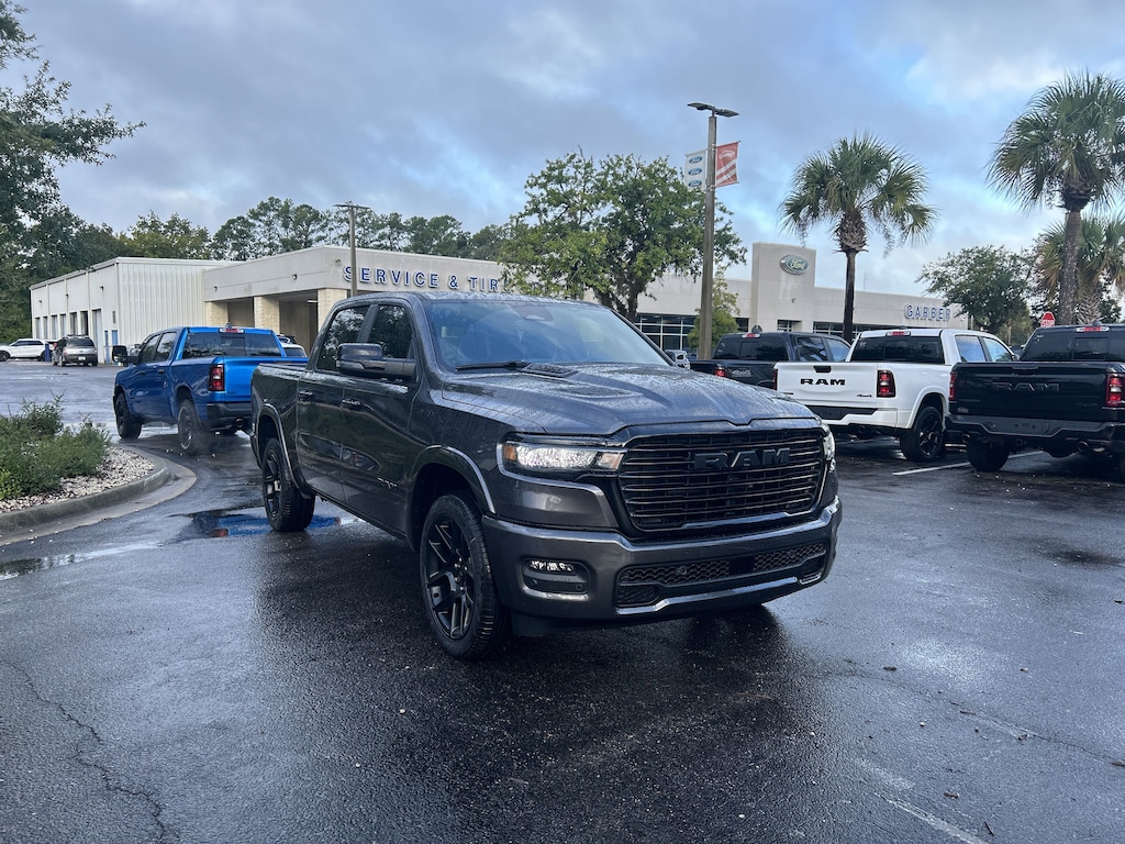 New 2026 Ram 1500 LARAMIE CREW CAB 4X4 5'7 BOX Pickup