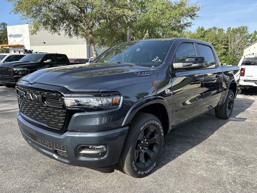 New 2026 Ram 1500 BIG HORN CREW CAB 4X4 5'7 BOX Pickup